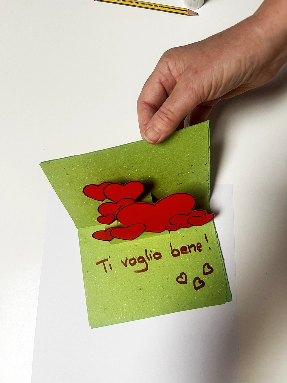 pop up tutorial - Crea un biglietto pop-up per la mamma